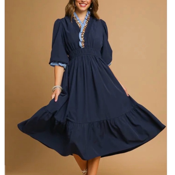 Umgee Dresses & Skirts - Umgee Navy and Light Blue Midi Dress